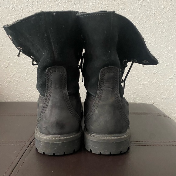 Black fuzzy Timberlands - Picture 4 of 8